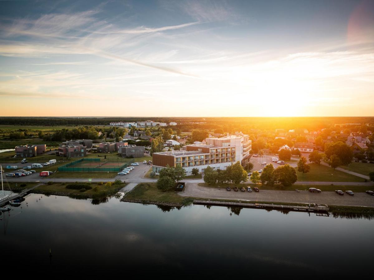 Georg Ots Spa Hotel Kuressaare Exterior photo