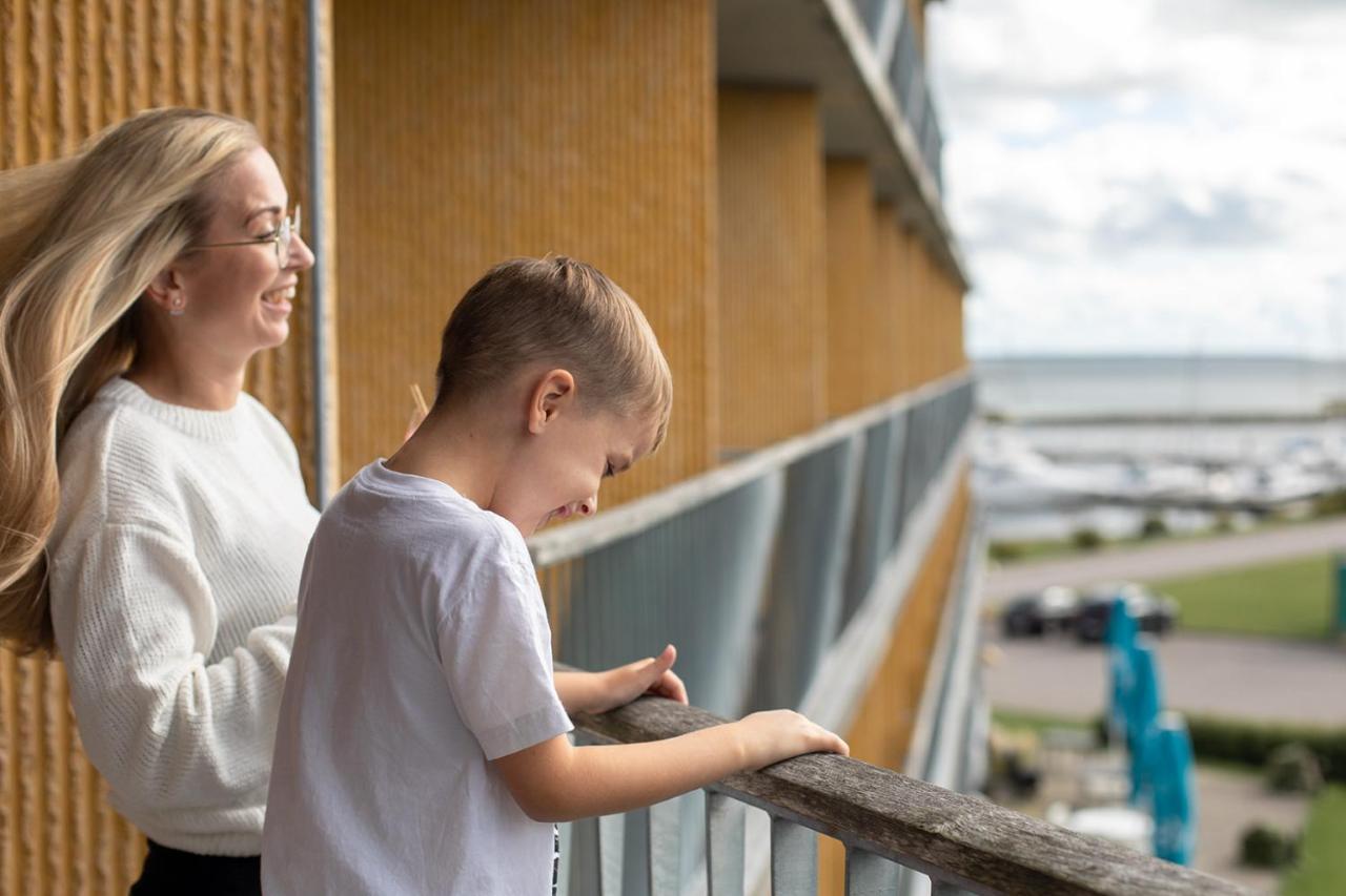 Georg Ots Spa Hotel Kuressaare Exterior photo